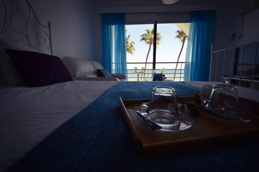 Krasas Beach Apartment Rentals Larnaca Bilik gambar